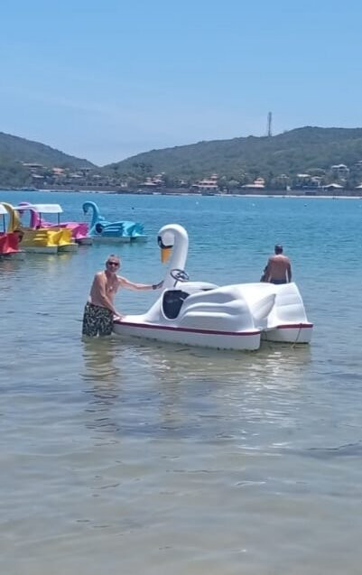 Praia João Fernandes-布基亚斯必去景点