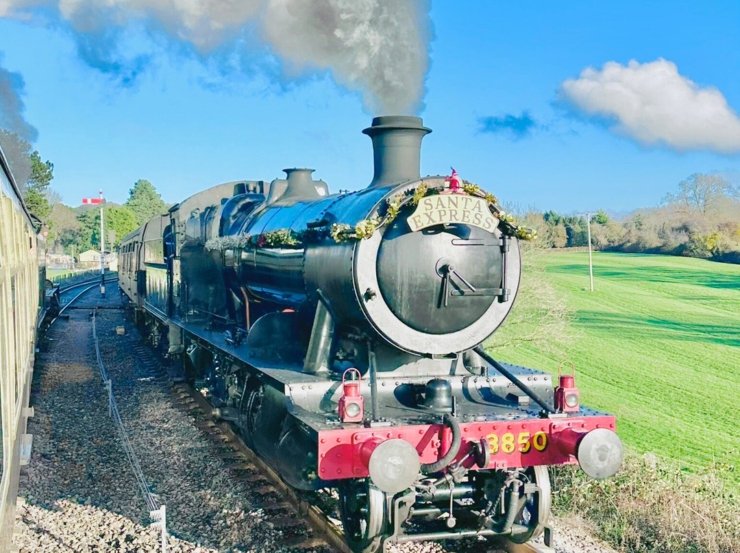 格洛斯特-沃里克铁路-切尔滕纳姆必去景点