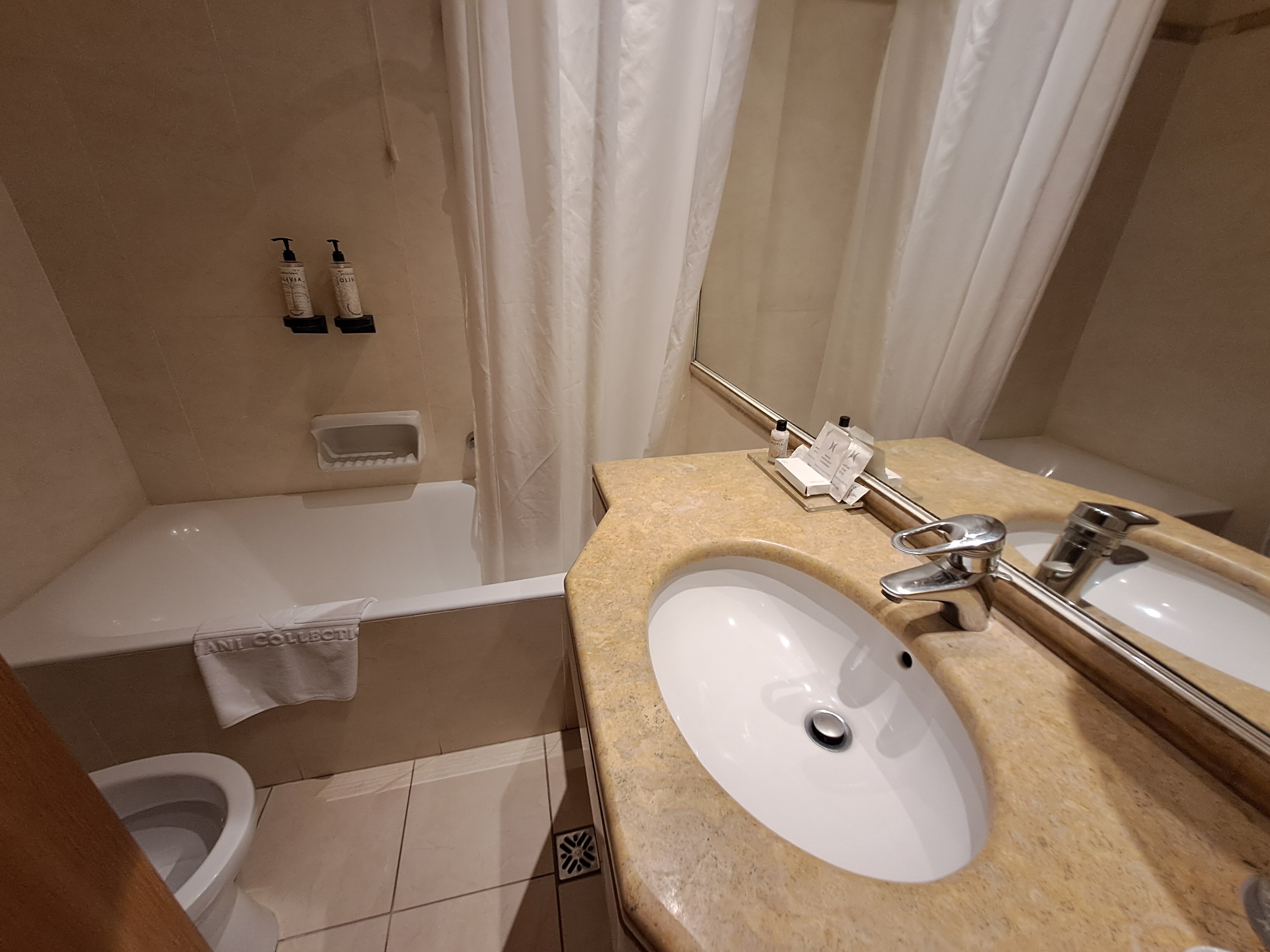 迪瓦尼迈奥泰拉酒店-浴室