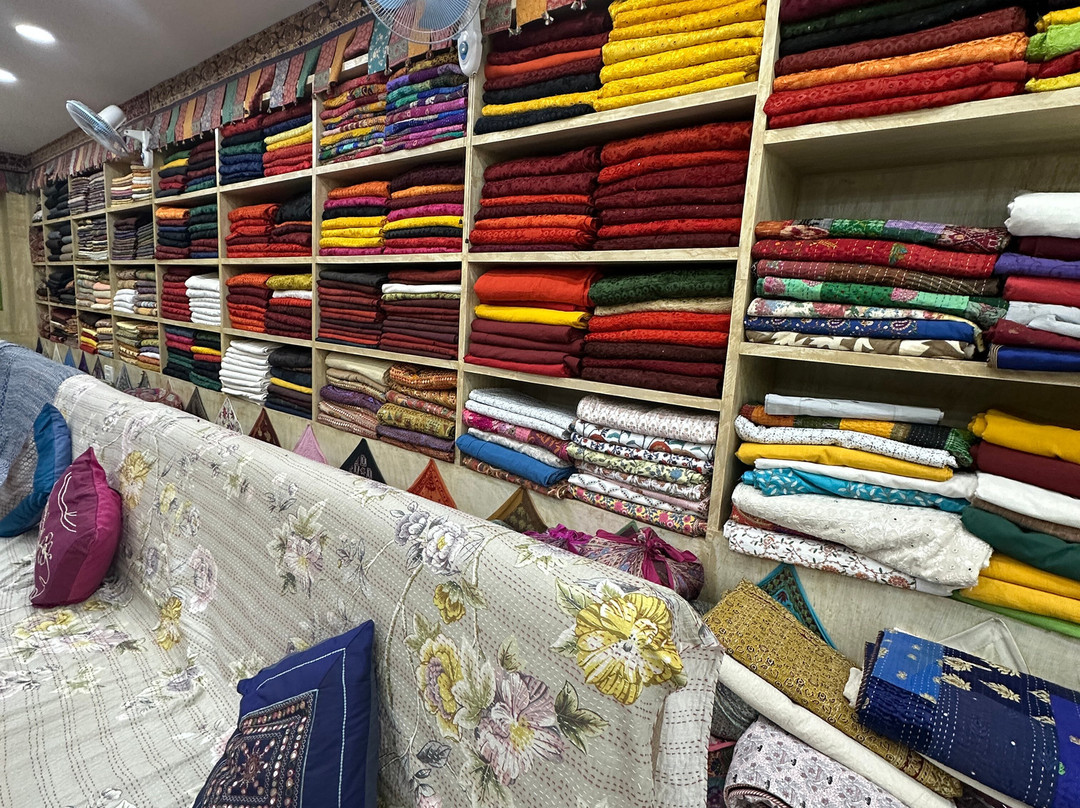 Jaipur Boutique carpet & Valintino Textiles-斋蒲尔必去景点