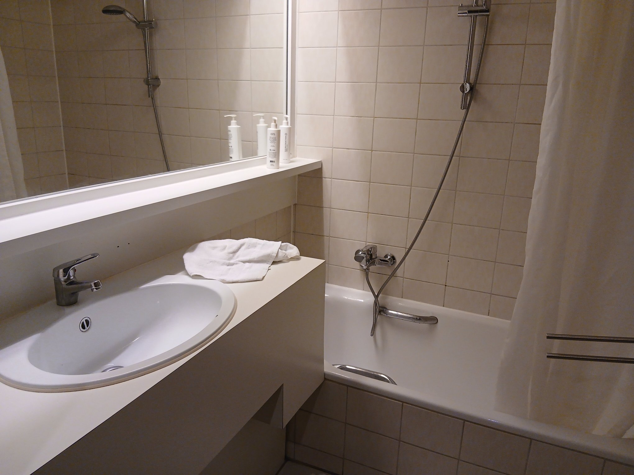 欧罗特拉那肯酒店-官方