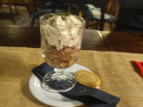 The White Bear主图