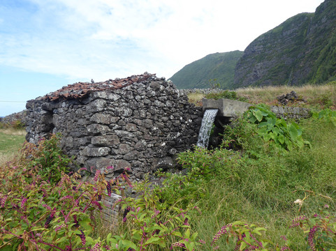 Cascata do Poço do Bacalhau-Faja Grande必去景点