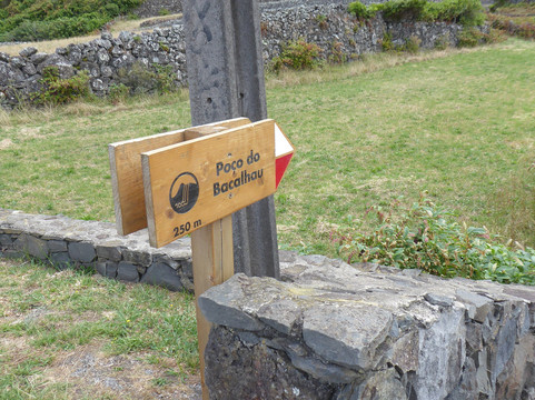 Cascata do Poço do Bacalhau-Faja Grande必去景点