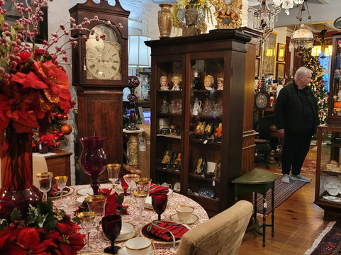 The Oak Collectables and Antiques (Antique Mall)-Petersburg必去景点