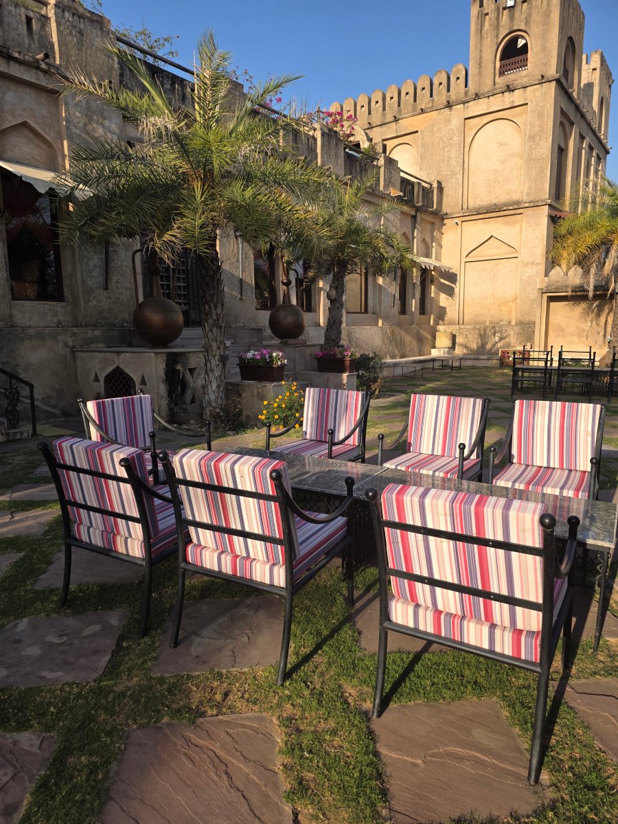 玛雅加尔酒店-官方