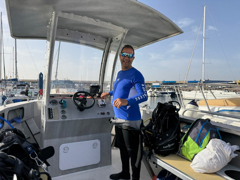 Blue Bottom Diving-奥德杰海岸必去景点