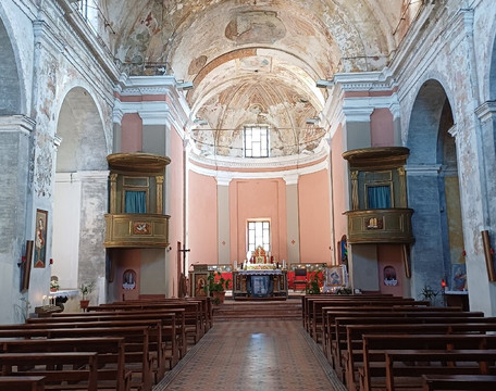 Antica Chiesa Di Sant'anna-Bosisio Parini必去景点