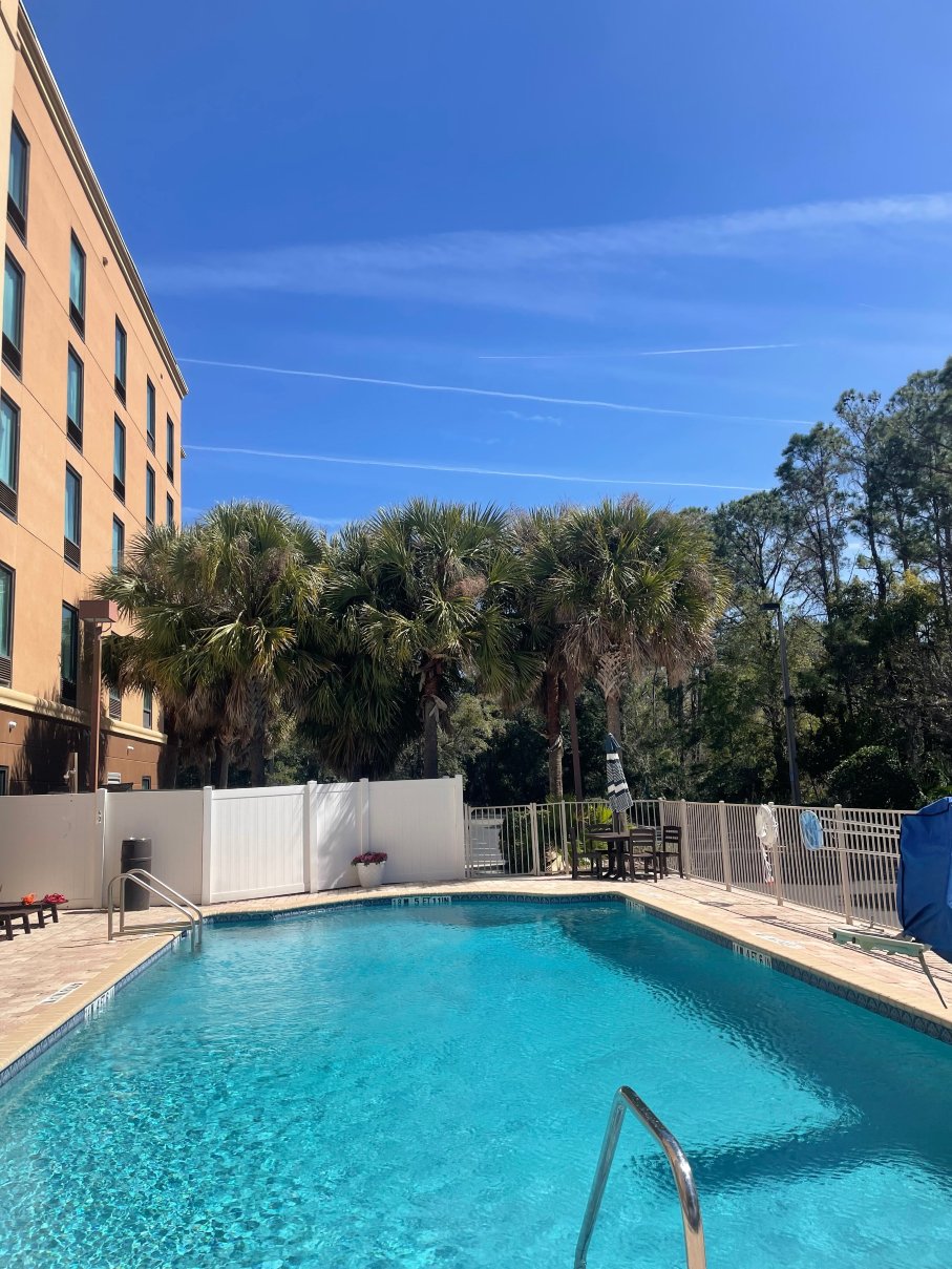 希尔顿欢朋套房酒店-杰克逊维尔机场-泳池