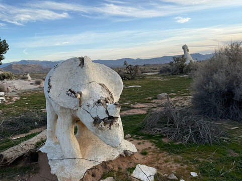 Concrete Dinosaurs Of Apple Valley, Ca-Apple Valley必去景点