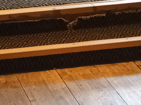 晚安皇家酒店主图