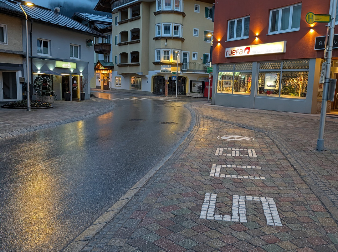 圣约翰高山之地酒店主图