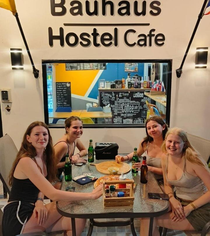 Bauhaus Hostel Cafe