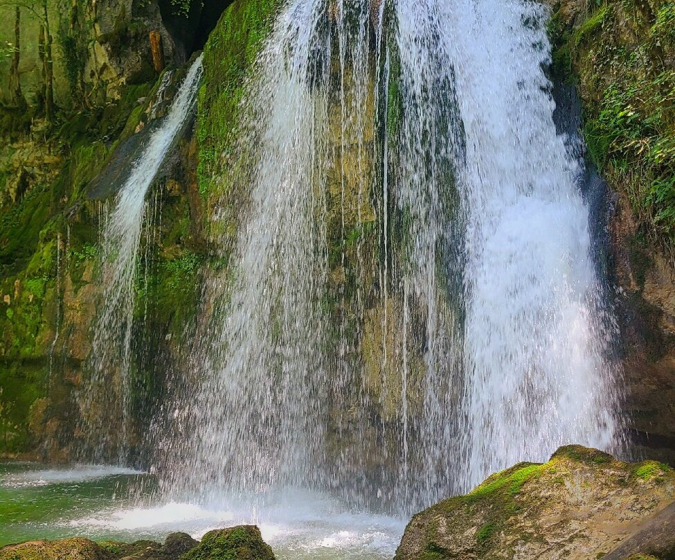 Cascade des Combes-圣克洛德必去景点