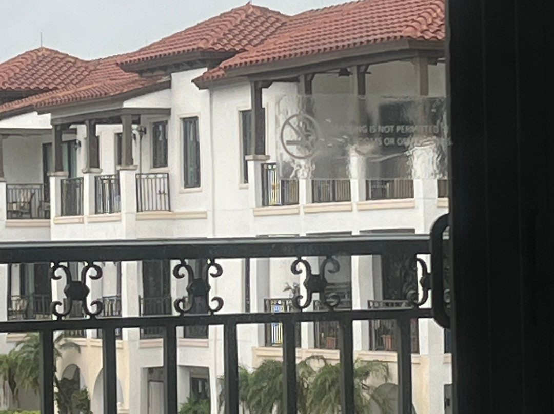 那不勒斯湾度假村及码头主图