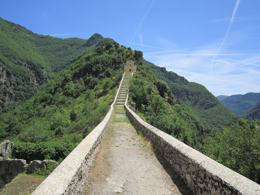 Notre-Dame de la Menour-Moulinet必去景点