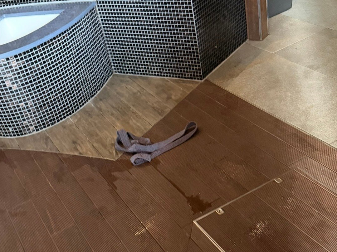 兰代尔Spa酒店主图