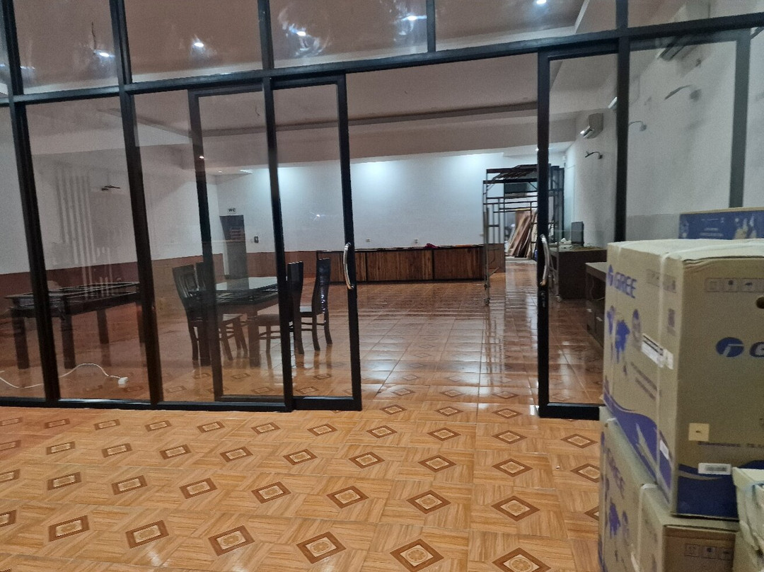 三三酒店主图