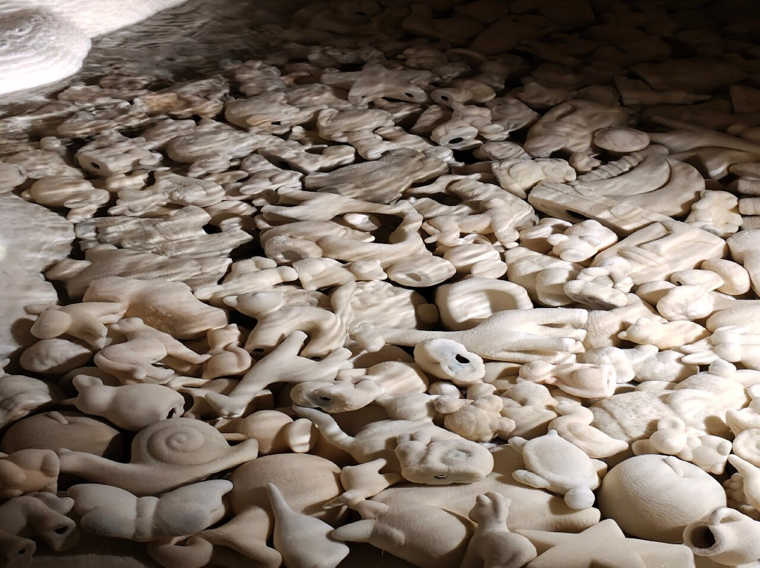 Grotte Pétrifiante-Troo必去景点