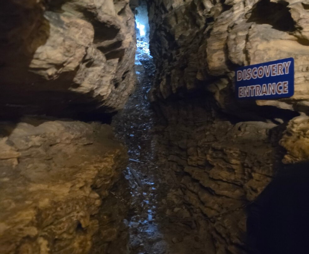 Mark Twain Cave and Cameron Cave-汉尼拔必去景点