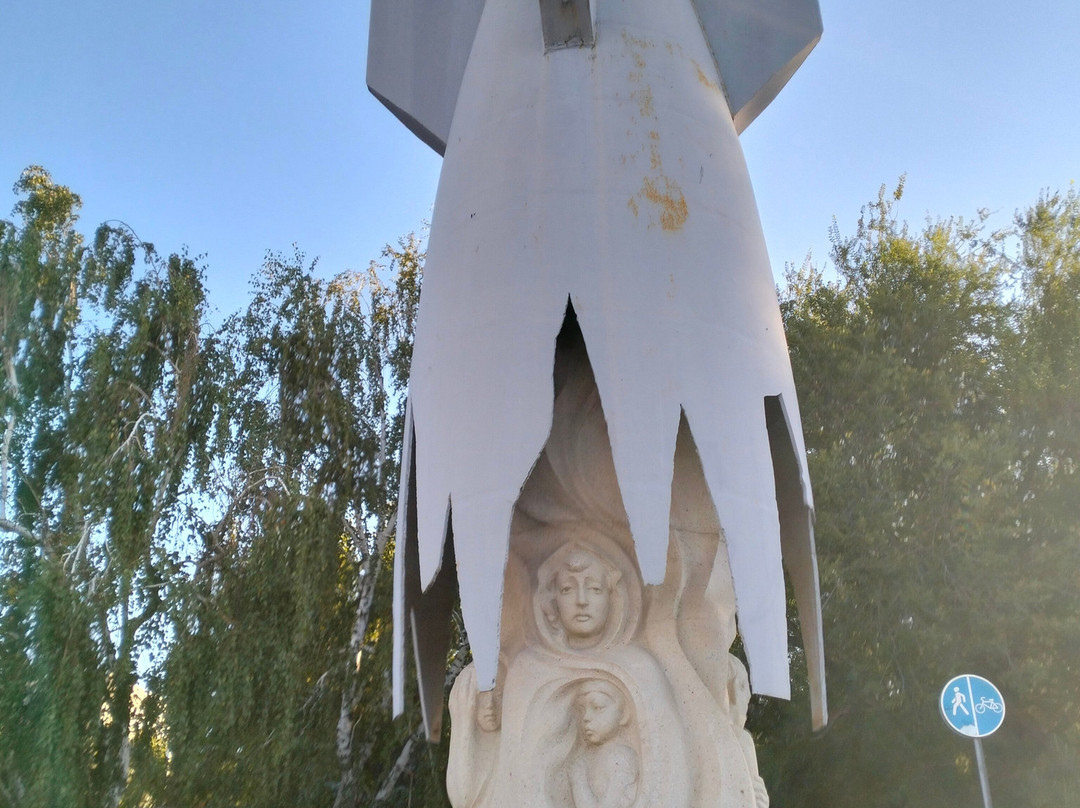 Monument to Residents of Stalingrad (Victims of Bombing)-伏尔加格勒必去景点