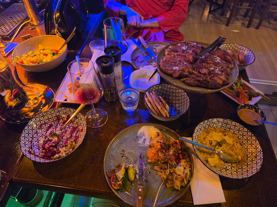 Kaouras Bar And Restaurant