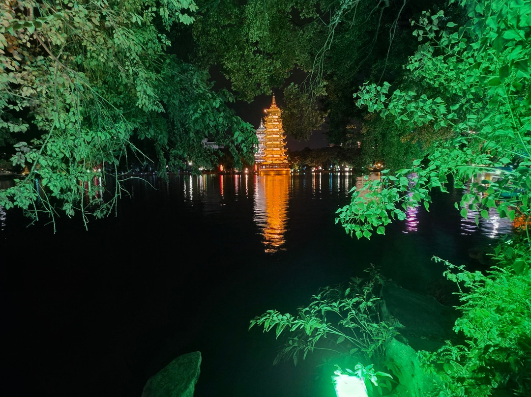 日月塔-桂林市必去景点