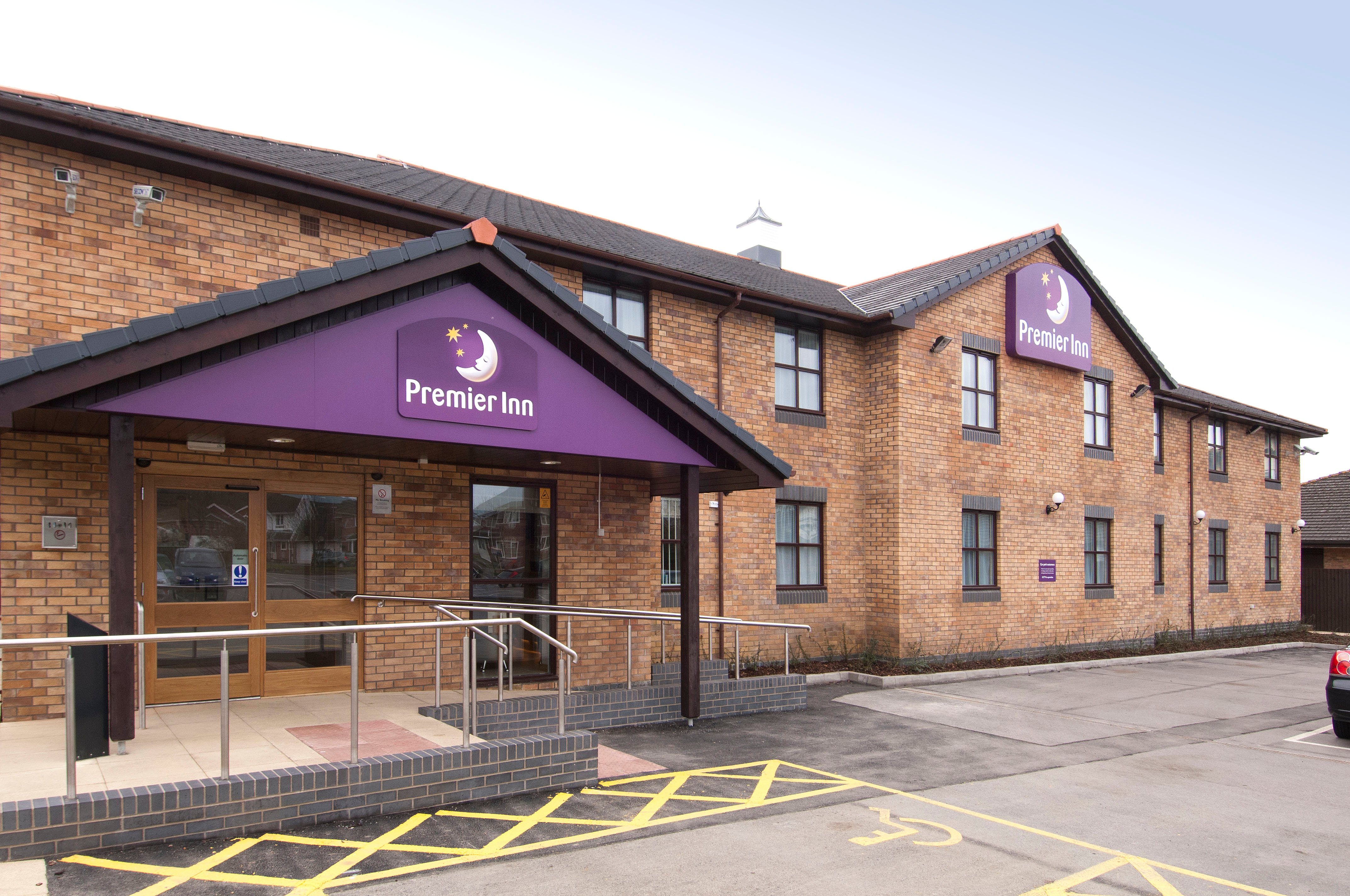 Premier Inn Llanelli Central West Hotel-官方