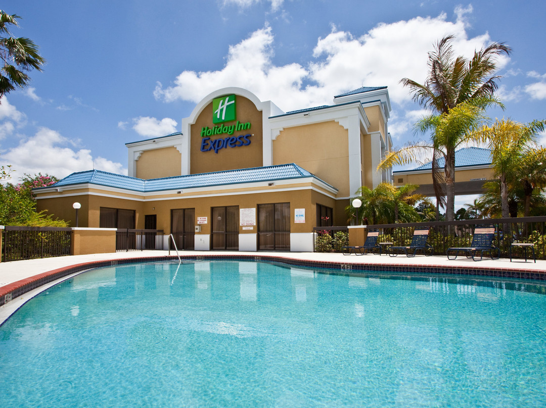 Holiday Inn Express Vero Beach-west (i-95) By IHG