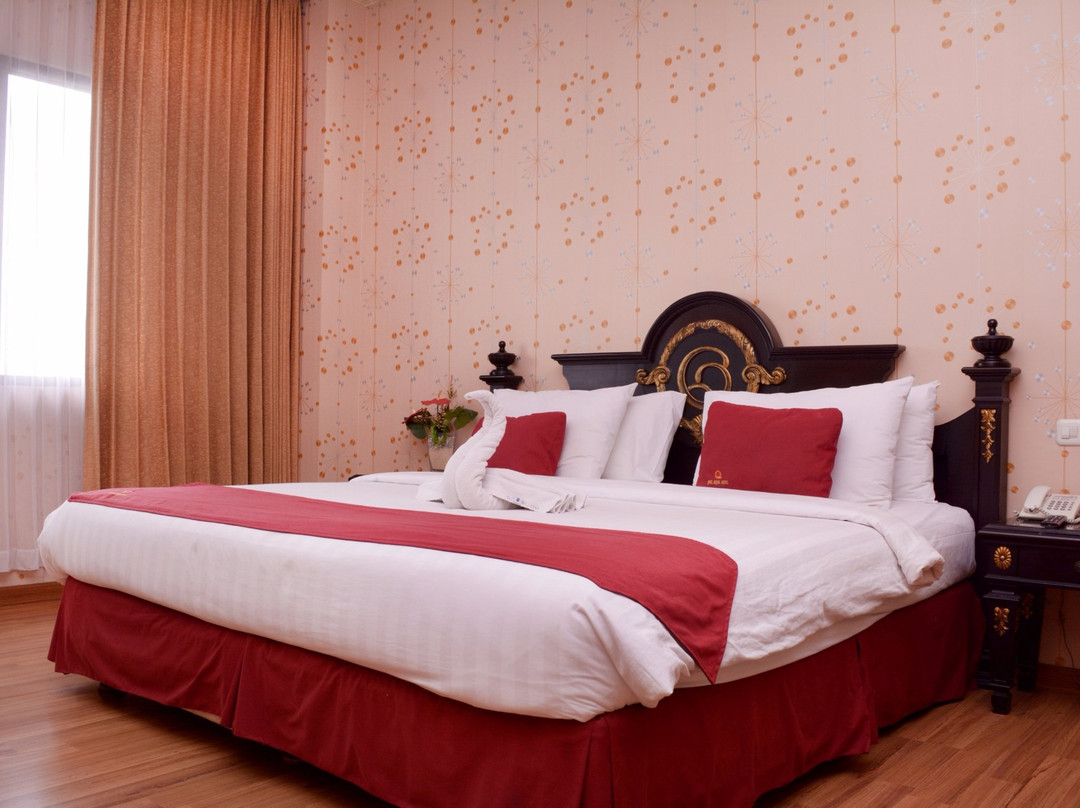 Bangkalan酒店住宿-圣城皇家大酒店