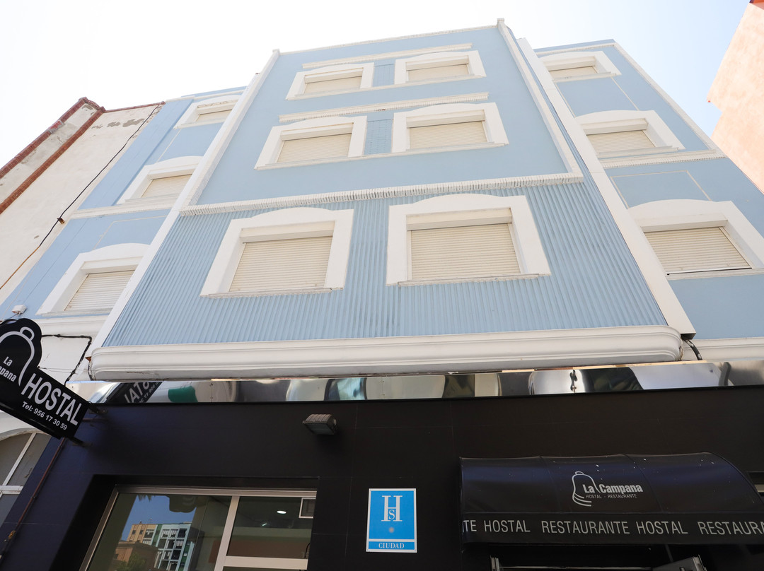 拉利内阿酒店住宿-Hostal La Campana