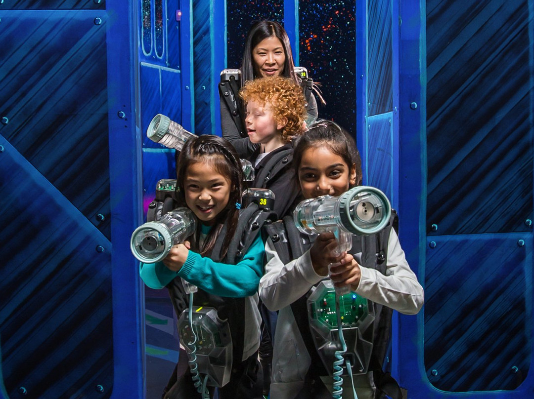 Craven旅游景点-Laser Quest Regina