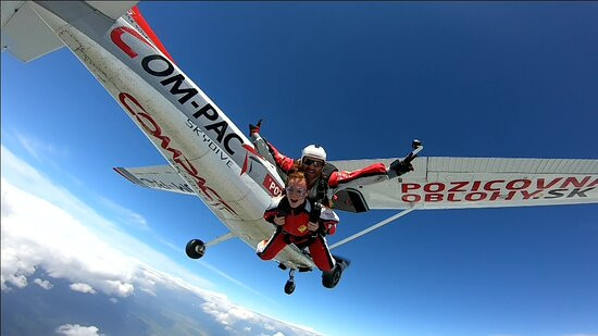 Compact Skydive & Flying-斯皮什新村必去景点