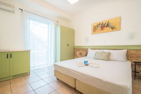 Saronis Hotel Agistri主图