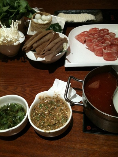 重庆小天鹅(云南南路店)