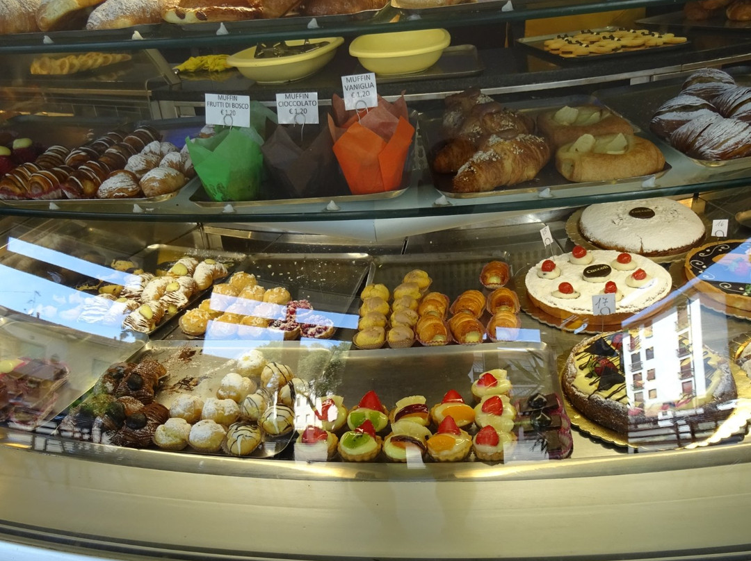 Pasticceria & Gelateria Guccoli-菲利内瓦尔达尔诺必去景点