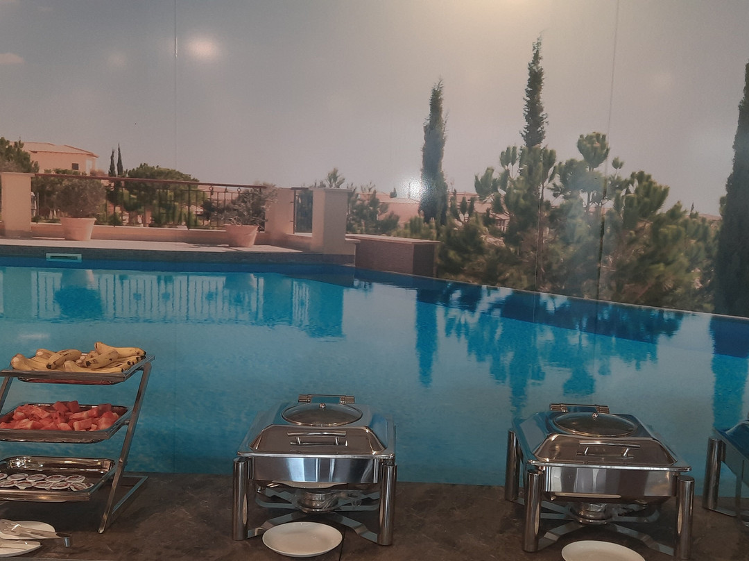 Twin Towers Inn Zero2Z