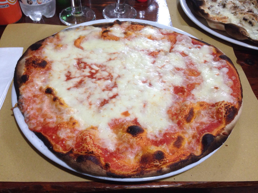 Pizzeria Rosticceria Forno a Legna Costantino