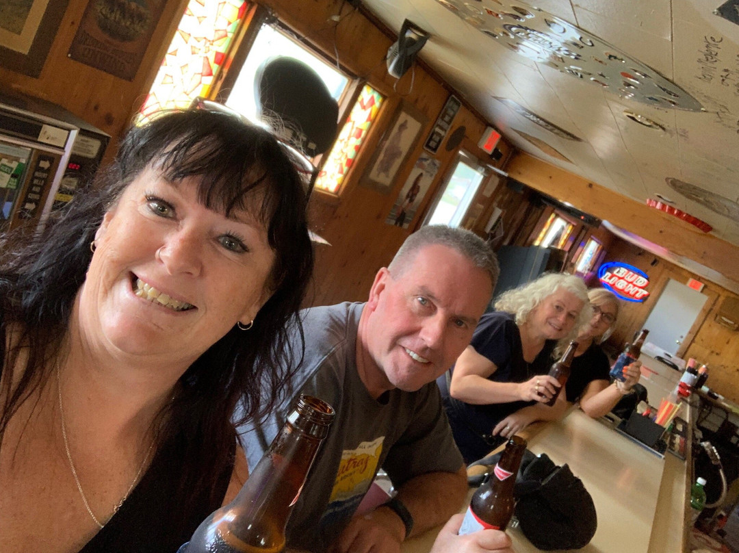 The Cowboy Bar-Upton必去景点