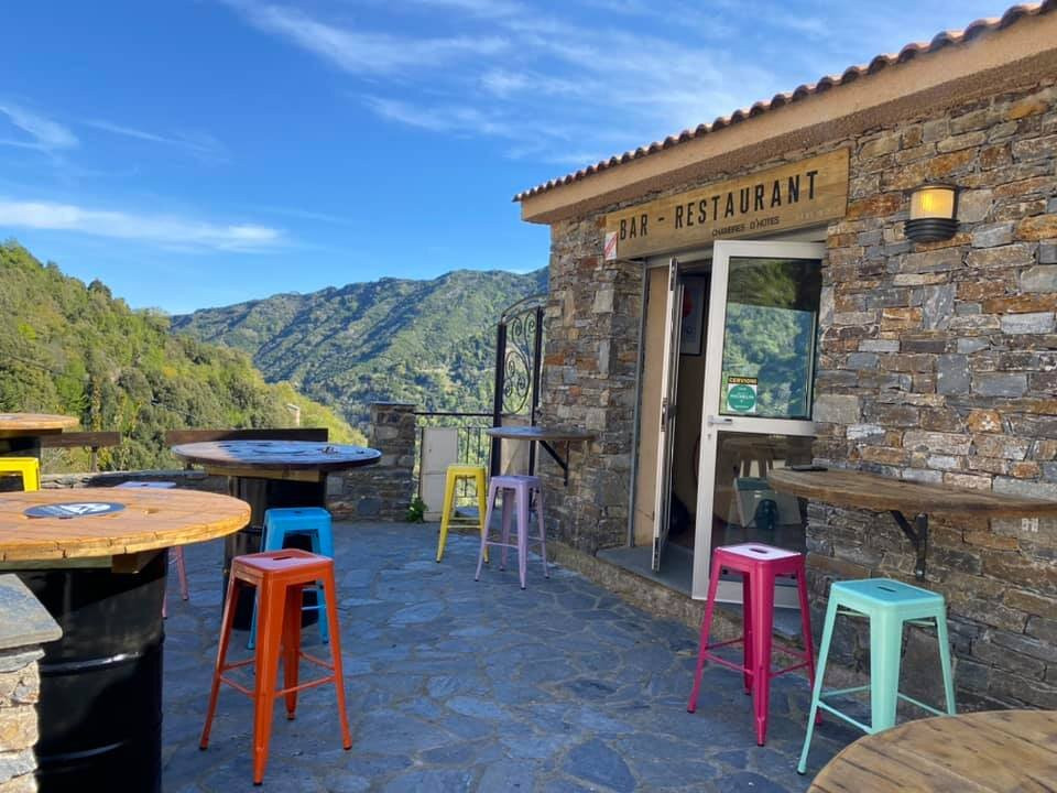 Auberge Chez Francois Ind'e Alba & Paul Si