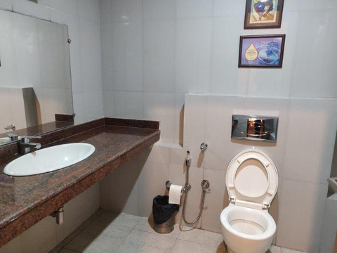 GK康年大酒店主图