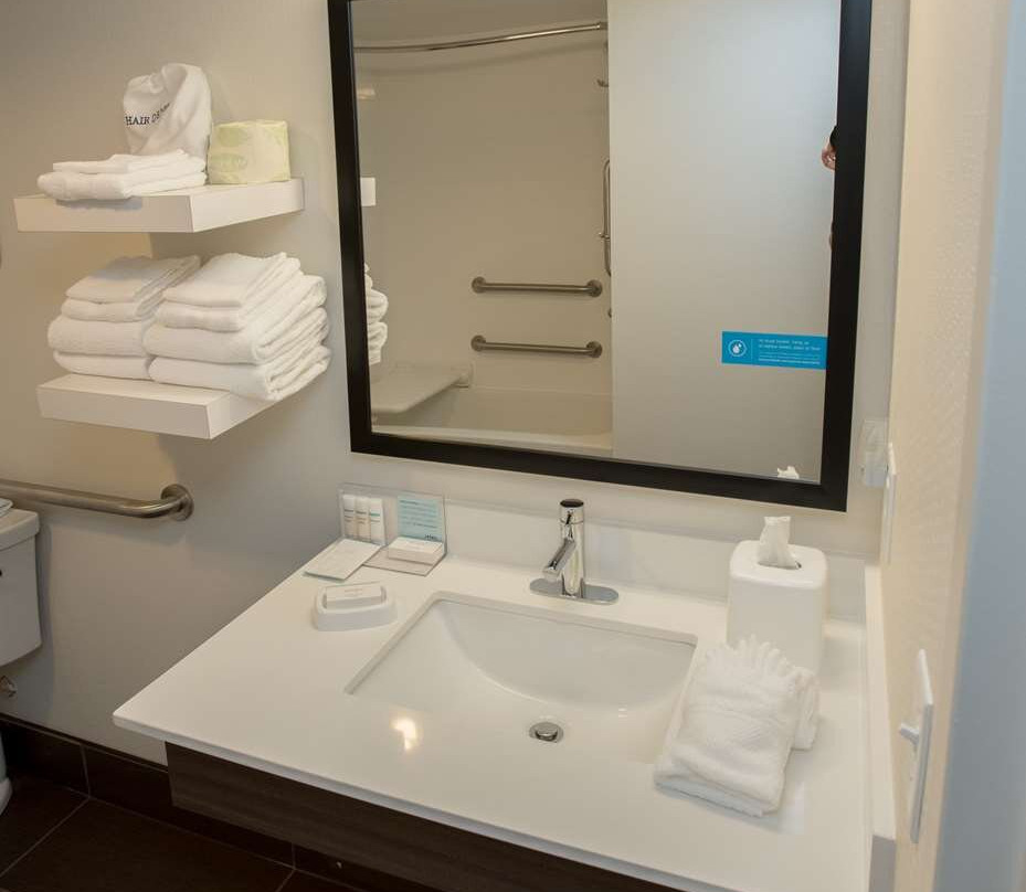 Hampton Inn Wooster主图