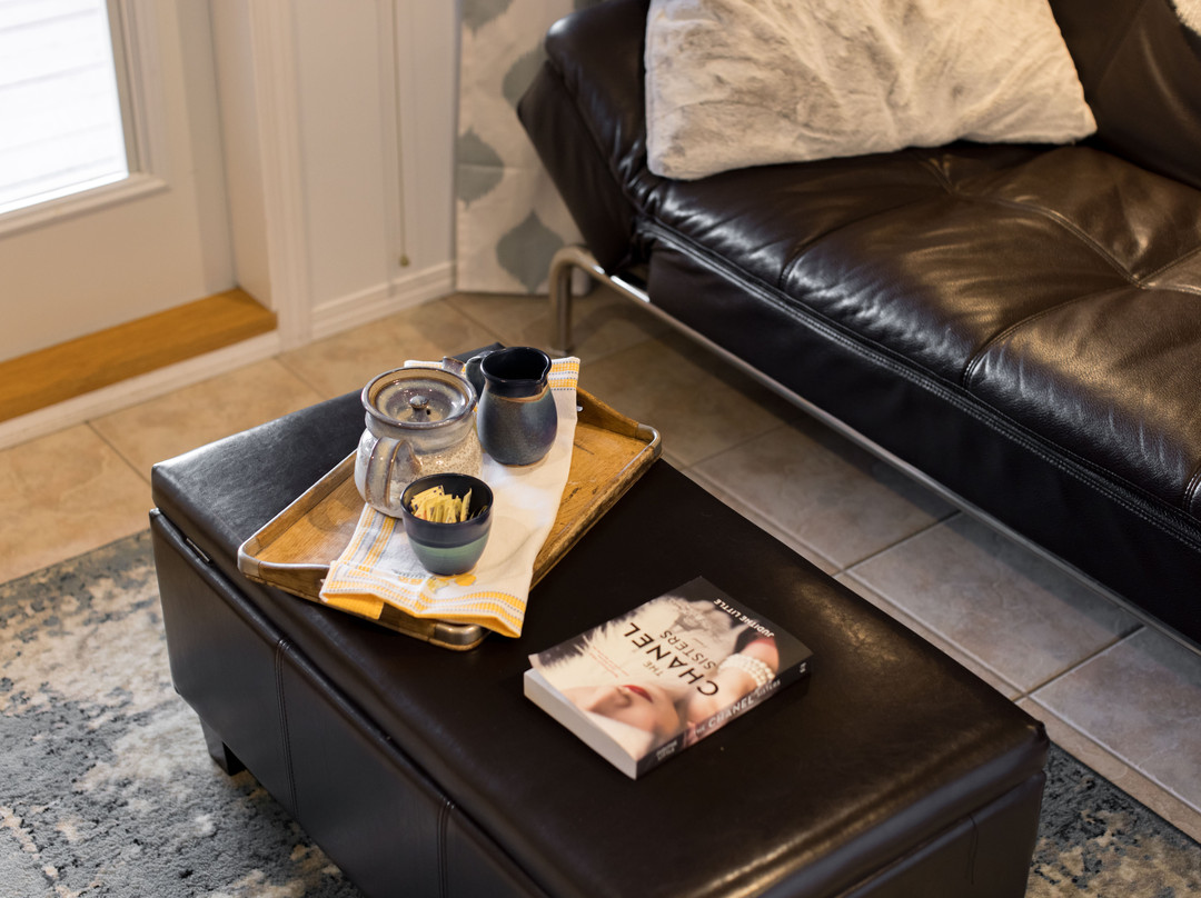 Enchanter Oceanview Suites主图