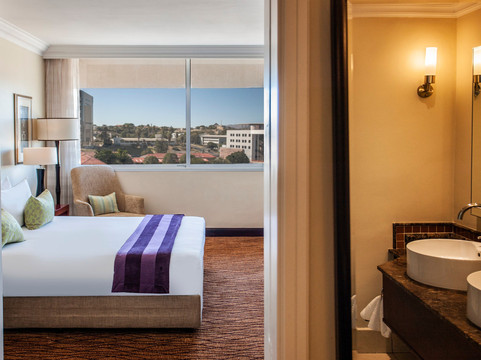 温德和克阿瓦尼酒店及主图