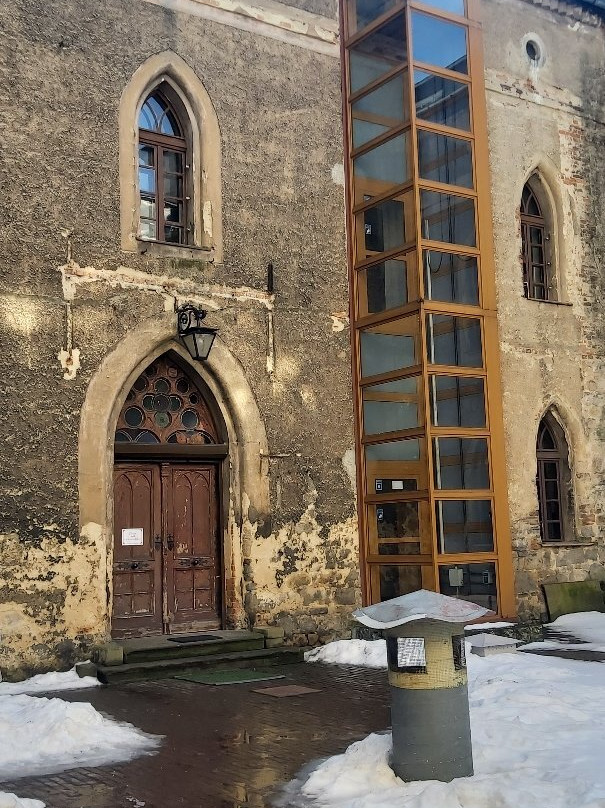 Zamek Leśna Skała景点图片