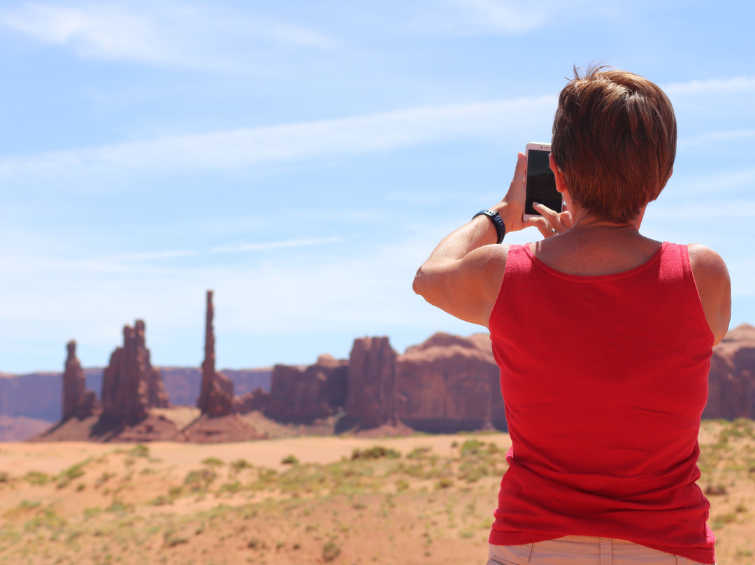 Totem Pole And Yei Be Chei-纪念碑公园必去景点