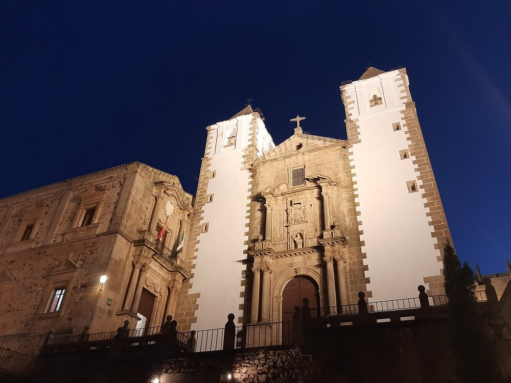 Plaza de San Jorge景点图片