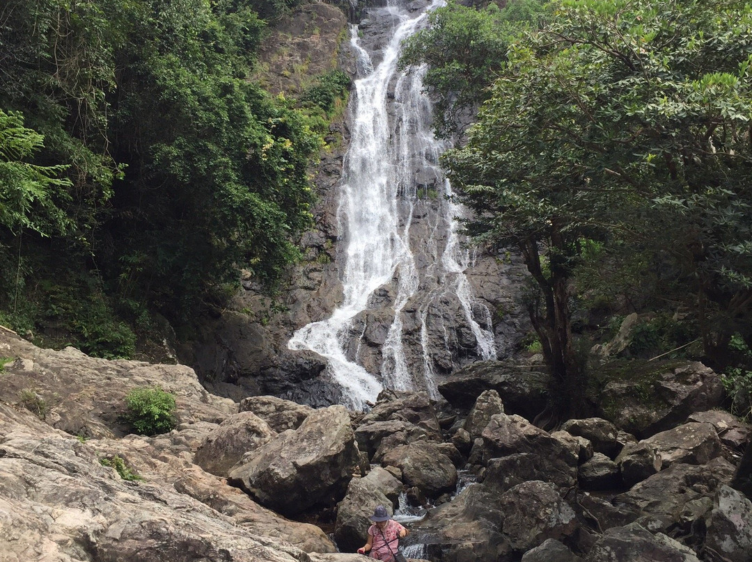 Namtok Sarika waterfall景点图片