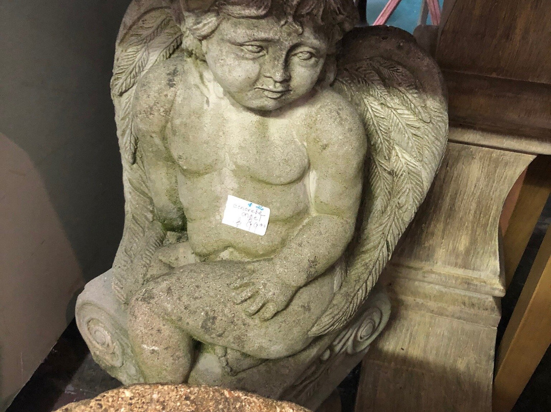 The Sleepy Poet Antiques Mall-夏洛特必去景点