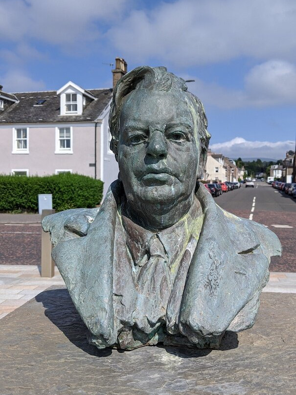 Bust Of John Logie Baird-Helensburgh必去景点